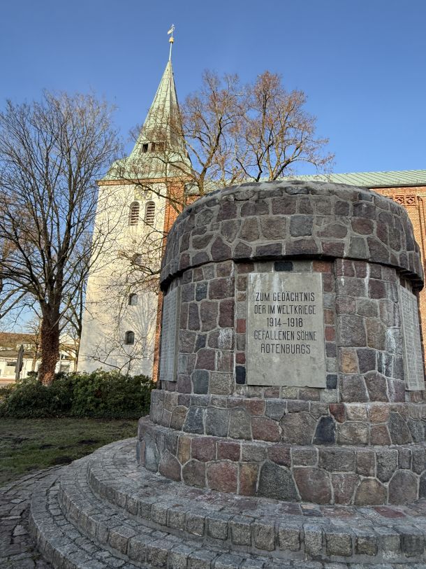 Denkmal am Kirchhof